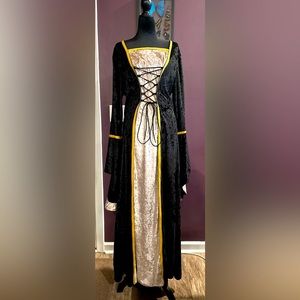 Womens Medieval Renaissance Dress Halloween Costume (Plus Size)
